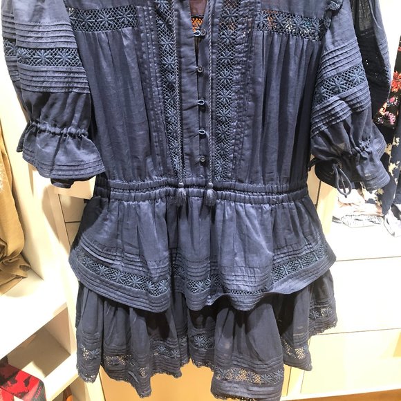 New Superb Aritzia Dress - Picture 4 of 4